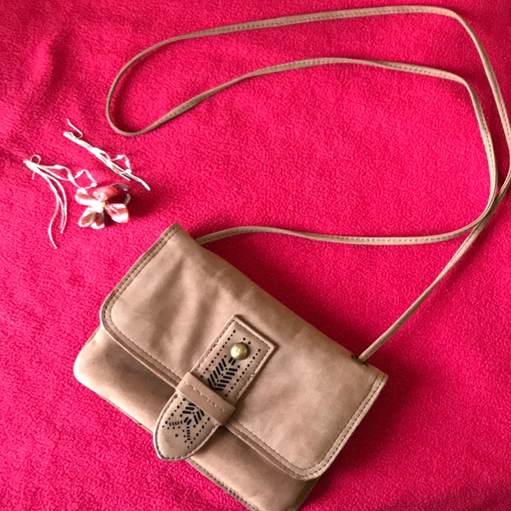 Lucky Brand  Genuine Leather tan purse